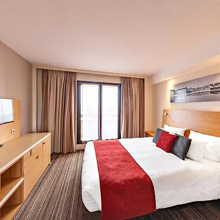 Adagio Centre Ramblas Aparthotel