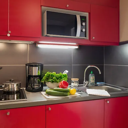 Adagio Centre Ramblas Aparthotel 4*