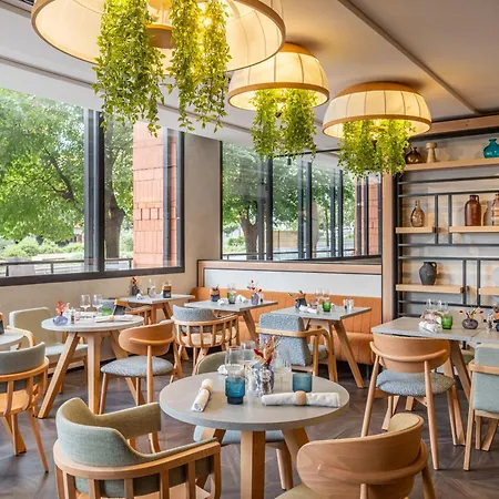 Adagio Centre Ramblas Hotel