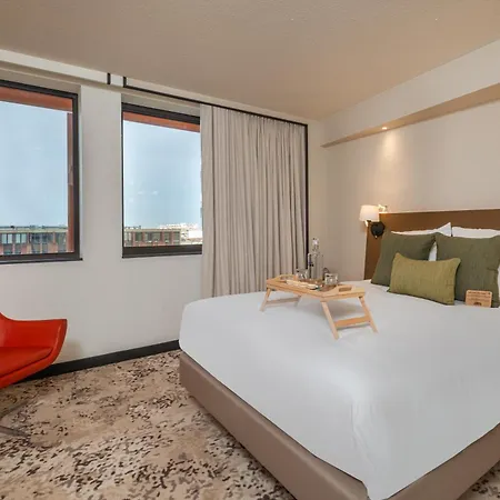 Hotell Firstname Toulouse