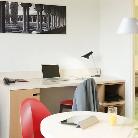Adagio Centre Ramblas Apartahotel