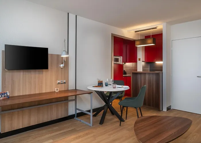 Hotell Firstname Toulouse