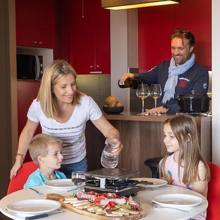 Adagio Centre Ramblas מלון דירות
