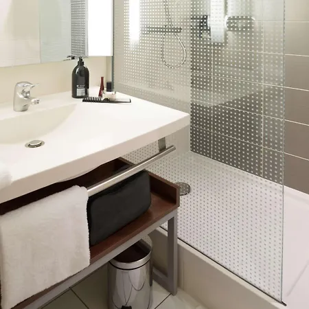 Adagio Centre Ramblas מלון דירות 4*