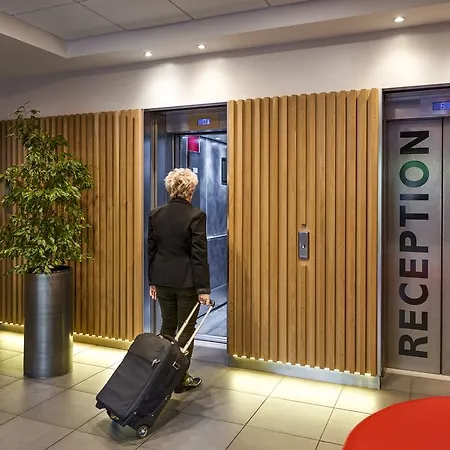מלון דירות Adagio Centre Ramblas 4*