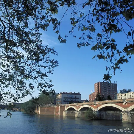 Szálloda Firstname Résidence 4*